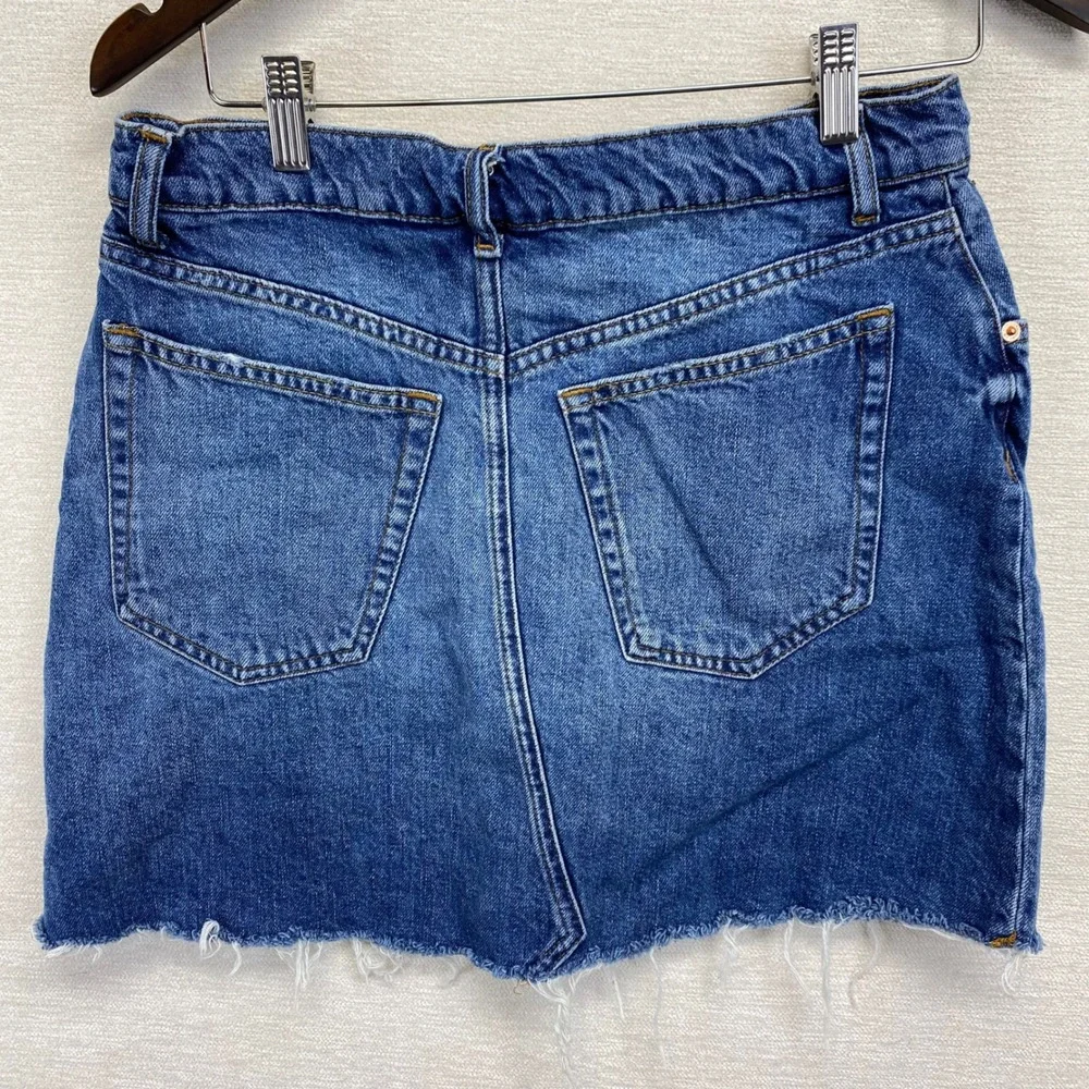 ZARA WOMAN Premium Denim Mini Skirt Distressed Raw Hem Blue Jean Skirt Size. L
